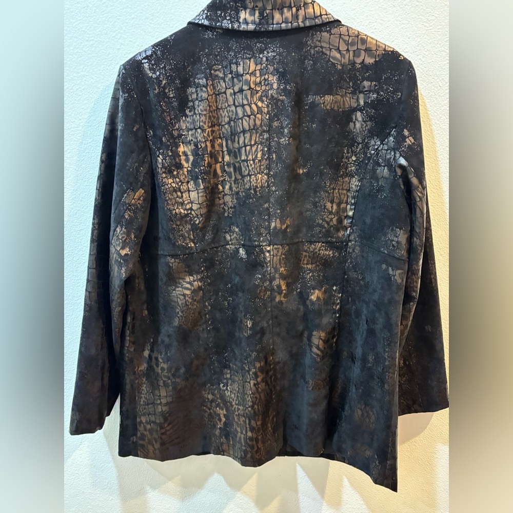 ELCC Black Snakeskin Textured Button Jacket – Size L - Picture 6 of 13